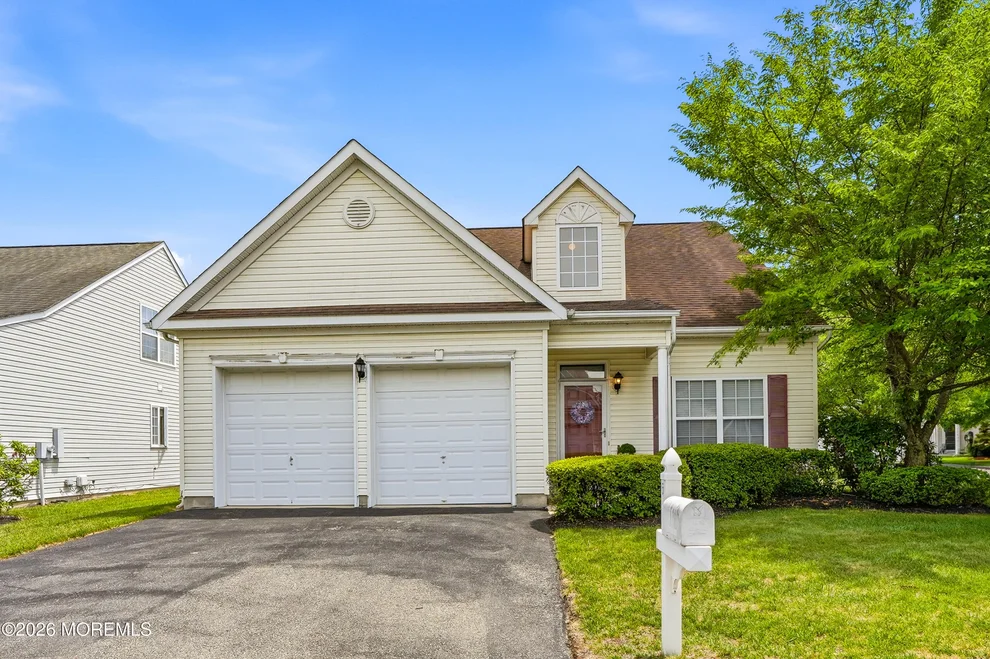 Unit for sale at 5 Holly Manor Court, Helmetta, NJ 08828