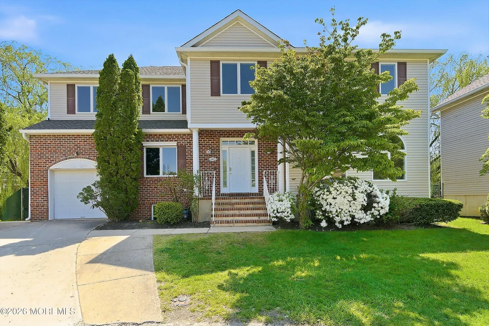 Unit for sale at 402 Twin Oaks Drive, Lakewood, NJ 08701