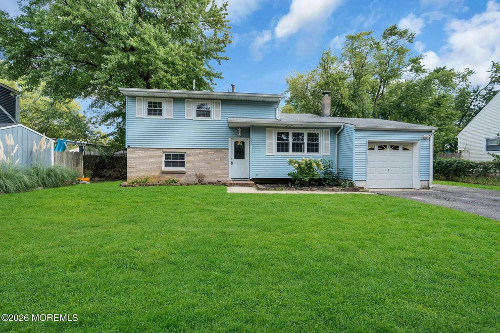 Unit for sale at 995 Hunt Drive, Toms River, NJ 08753