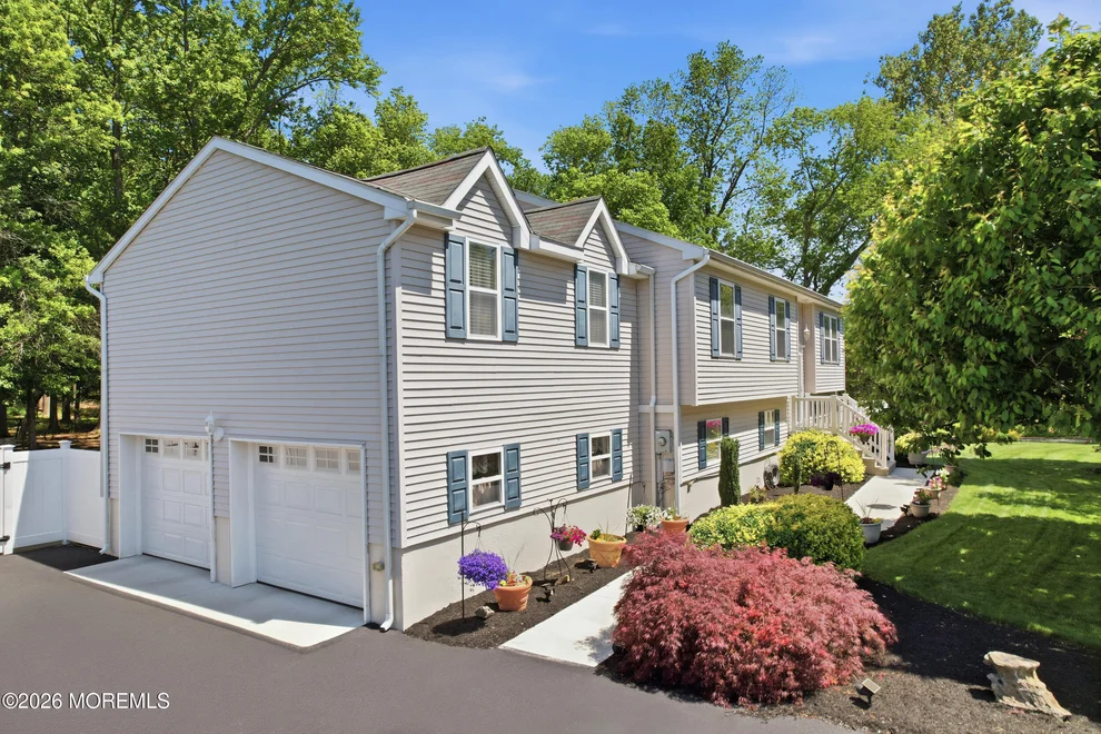 Unit for sale at 185 Fresh Ponds Road, Monmouth Junction, NJ 08852