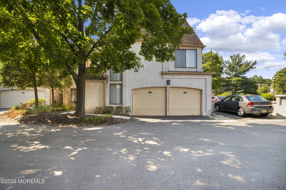 Unit for sale at 124 Park Gate Drive, Edison, NJ 08820