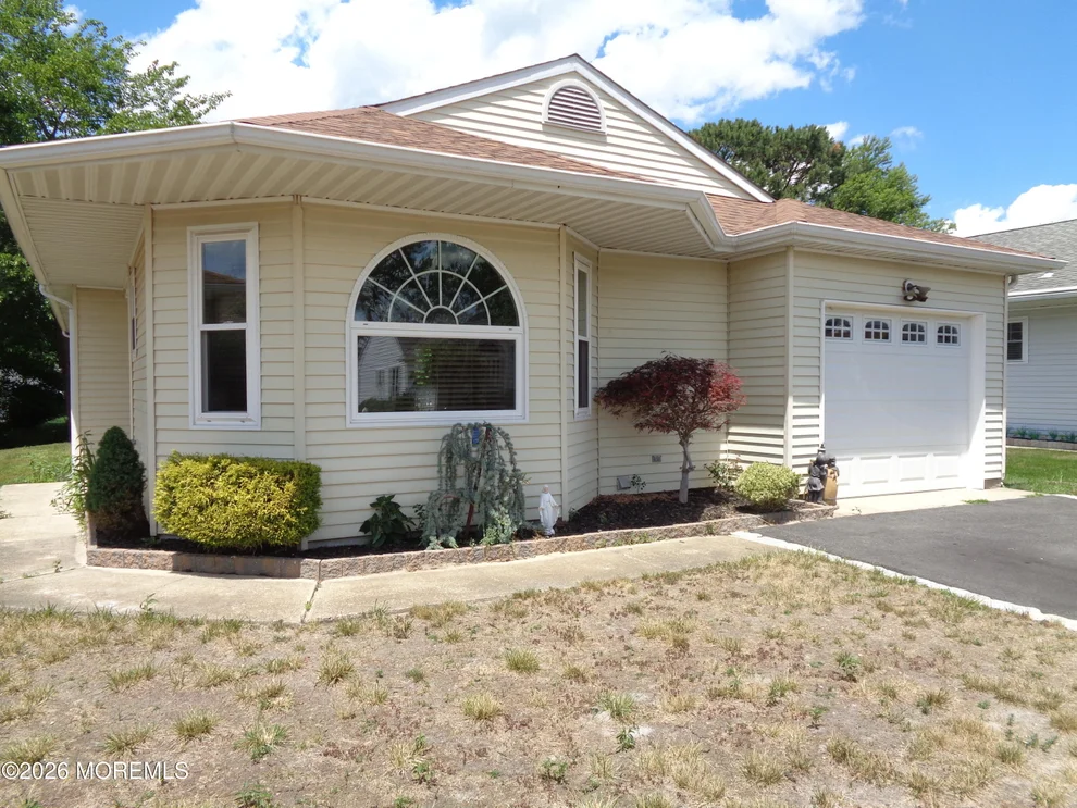 Unit for sale at 30 Oakengates Drive, Toms River, NJ 08757