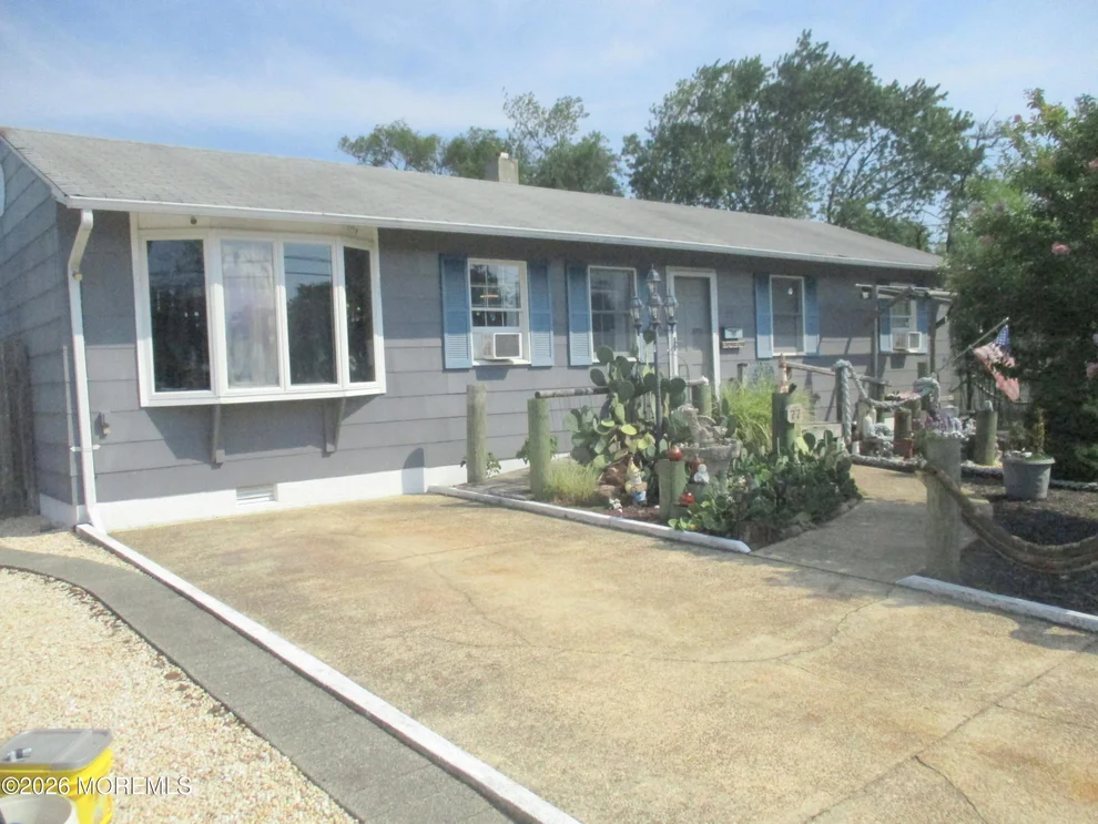 Unit for sale at 77 Lakeland Drive, Brick, NJ 08723