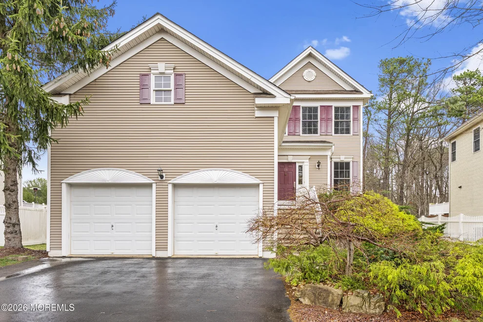 Unit for sale at 28 Walden Court, Old Bridge, NJ 08857