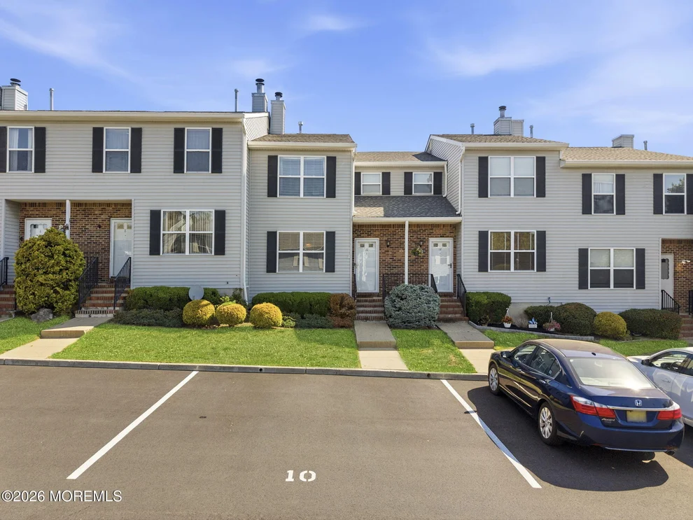 Unit for sale at 10 Peachtree Lane, Jamesburg, NJ 08831