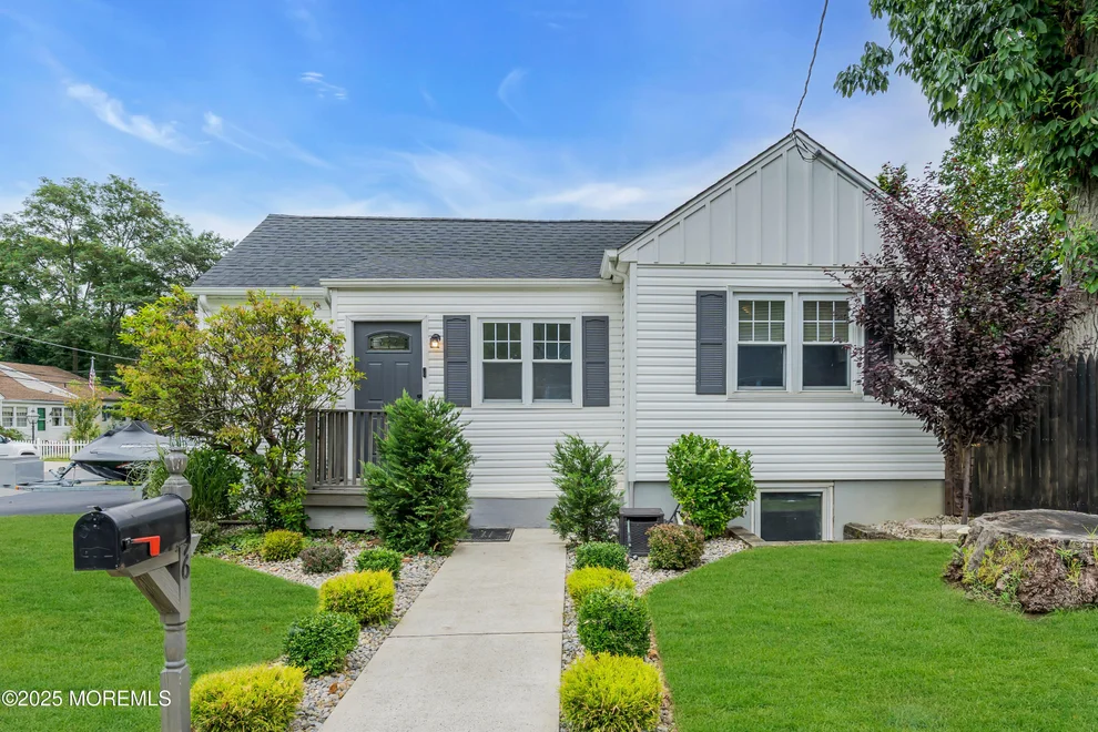 Unit for sale at 96 Wayside Drive, Cliffwood Beach, NJ 07735