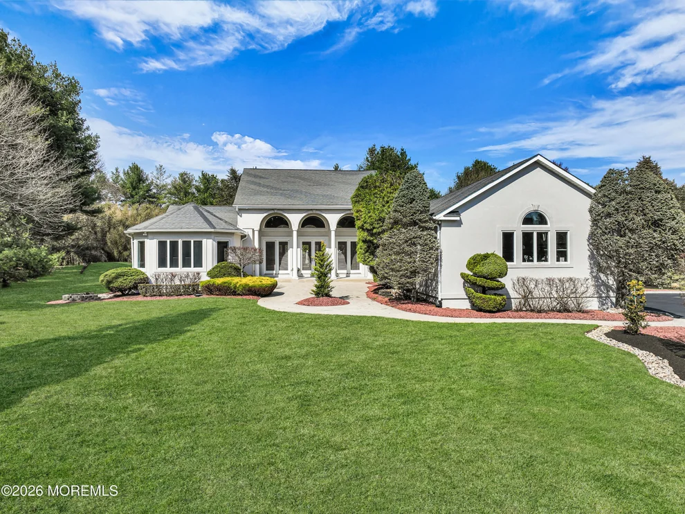 Unit for sale at 10 Old Cider Mill Road, Manalapan, NJ 07726