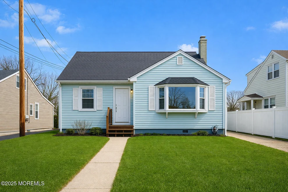 Unit for sale at 142 Monmouth Road, Oakhurst, NJ 07755
