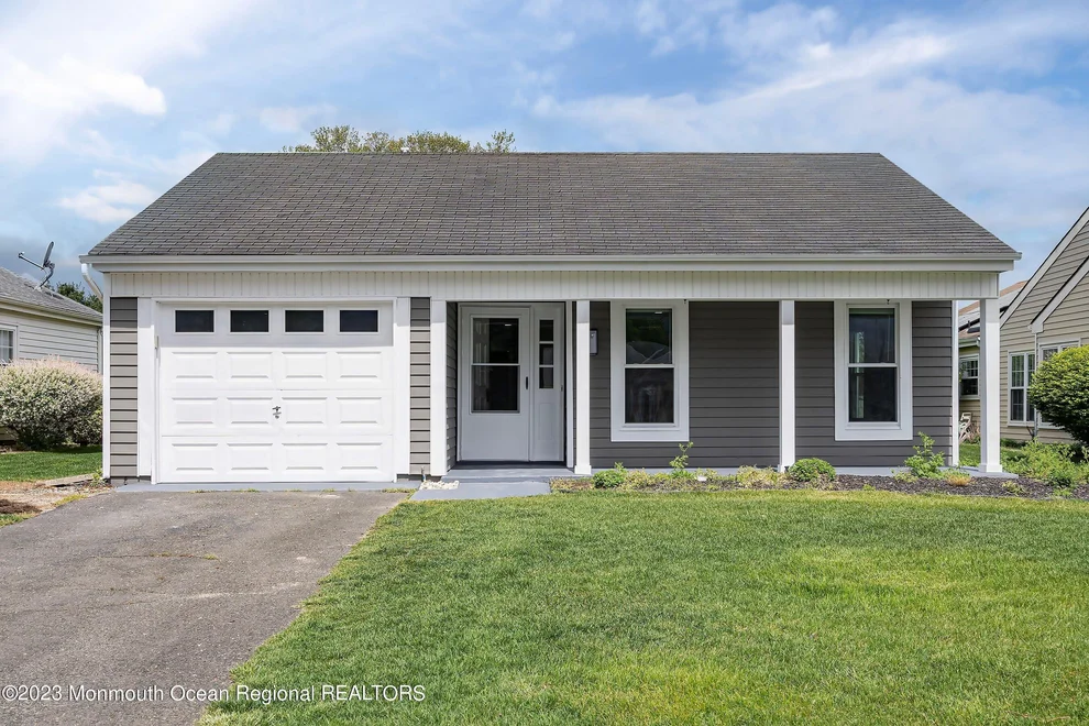 Unit for sale at 116 N Buckingham Drive, Manchester, NJ 08759