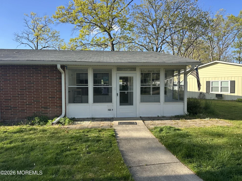 Unit for sale at 103F Edinburgh Lane, Lakewood, NJ 08701