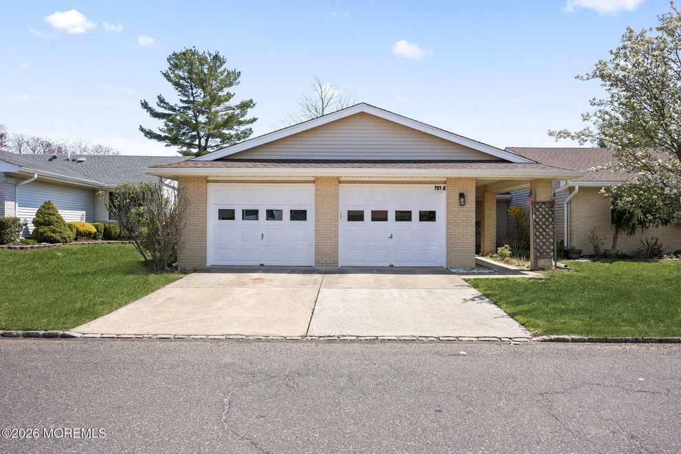 Unit for sale at 701 Croydon Road, Monroe, NJ 08831