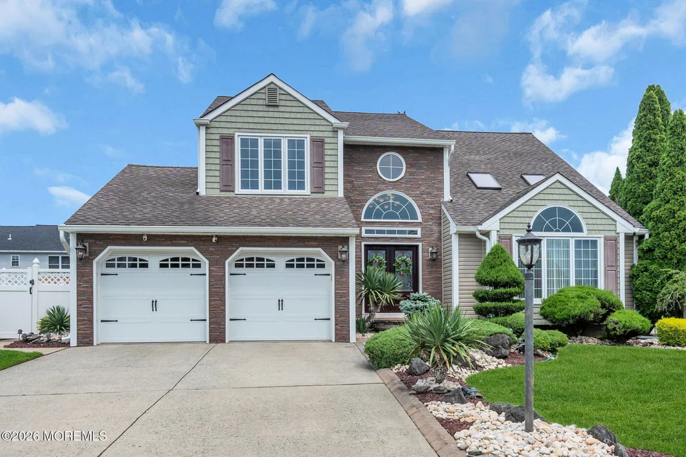 Unit for sale at 14 Melissa Lane, Howell, NJ 07731