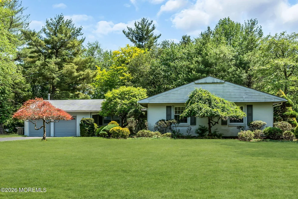 Unit for sale at 4 Knox Lane, Manalapan, NJ 07726