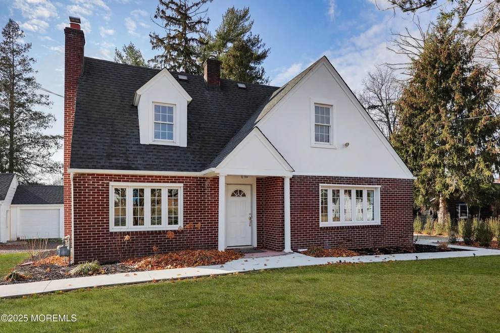 Unit for sale at 118 State Route 34, Holmdel, NJ 07733