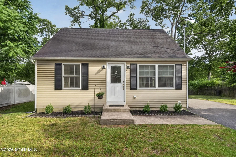 Unit for sale at 516 Middle Lane, Howell, NJ 07731