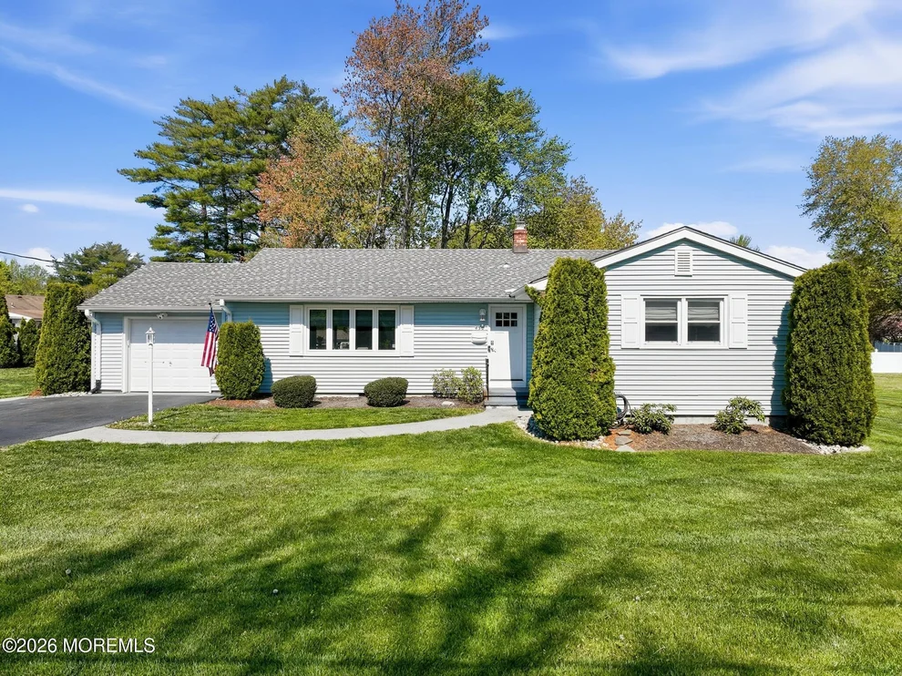 Unit for sale at 450 Church Street, Belford, NJ 07718