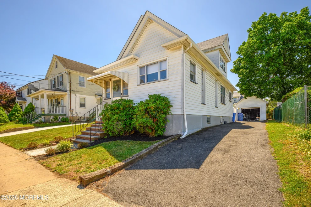 Unit for sale at 10 Beechwood Place, North Brunswick, NJ 08902