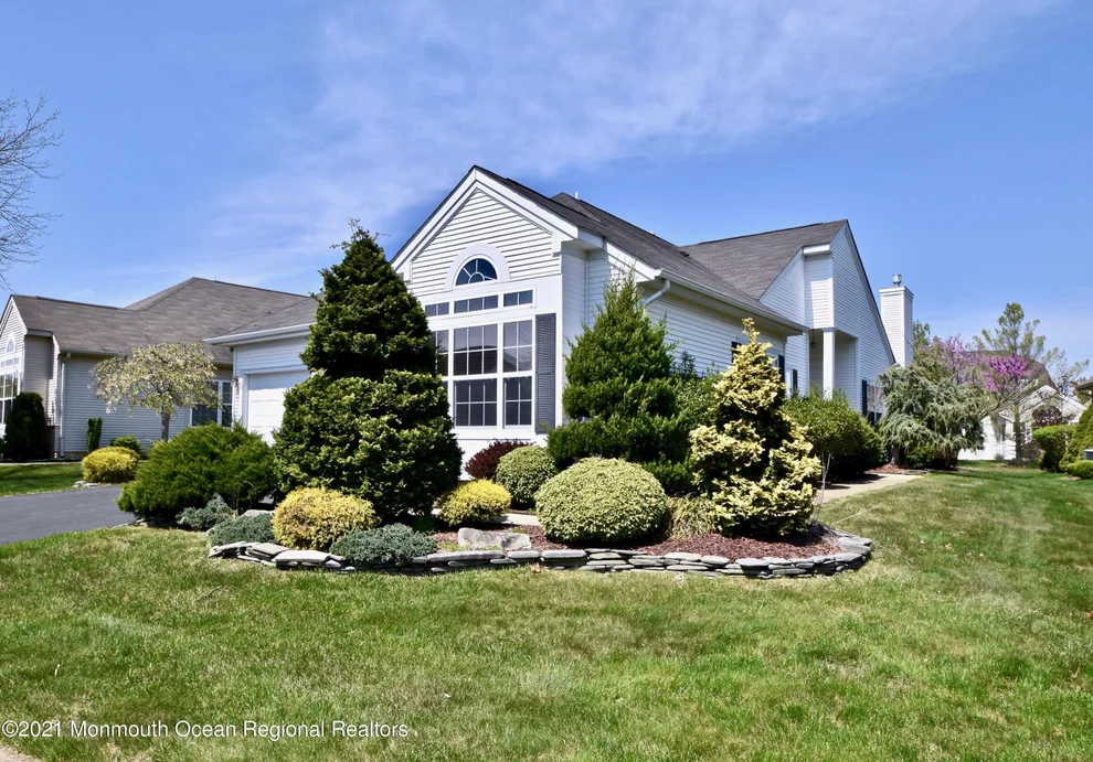 Unit for sale at 10 Tuscany Circle, Manchester, NJ 08759