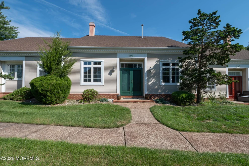 Unit for sale at 39 Winthrop Road, Monroe Twp, NJ 08831