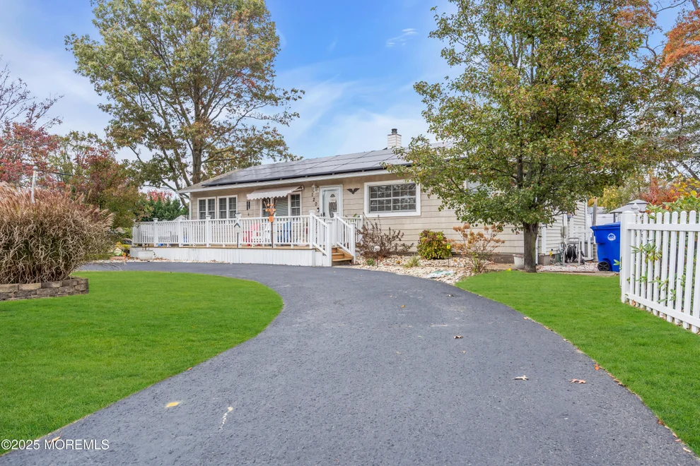 Unit for sale at 120 Oakwood Drive, Brick, NJ 08723