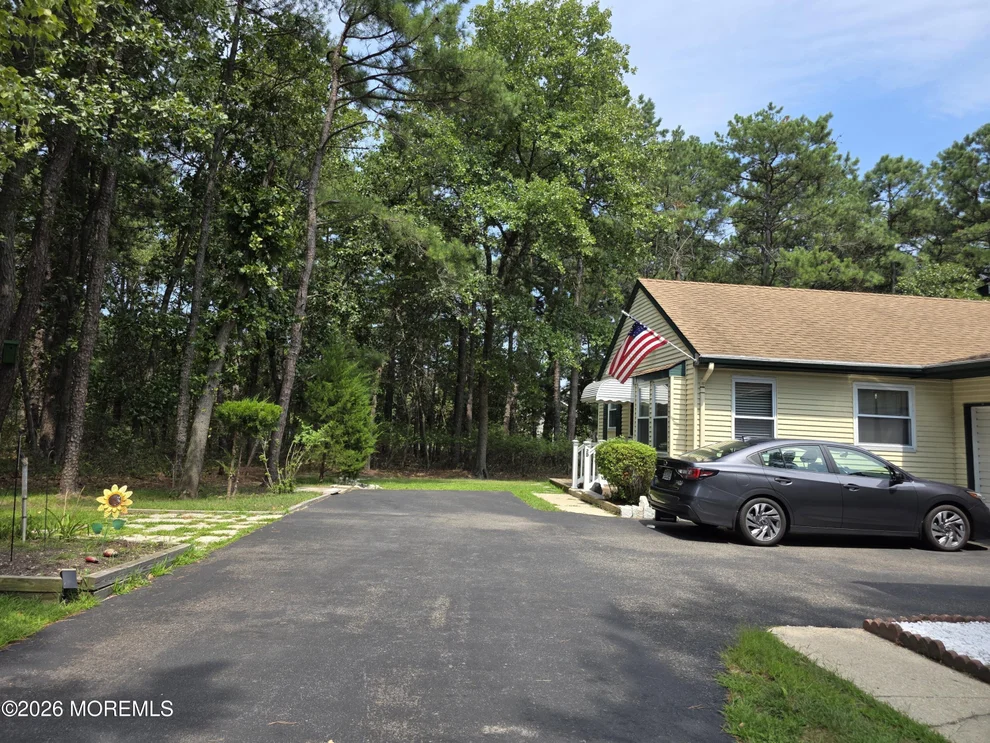 Unit for sale at 2 Greenleaf Court, Whiting, NJ 08759