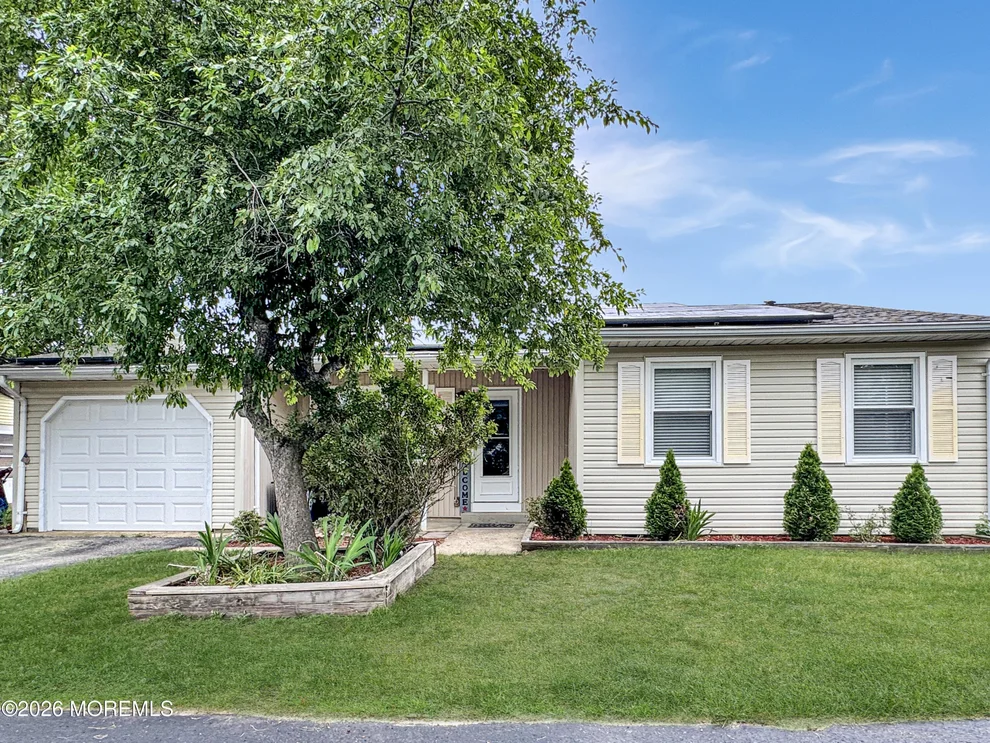 Unit for sale at 48 Westport Drive, Manchester, NJ 08759