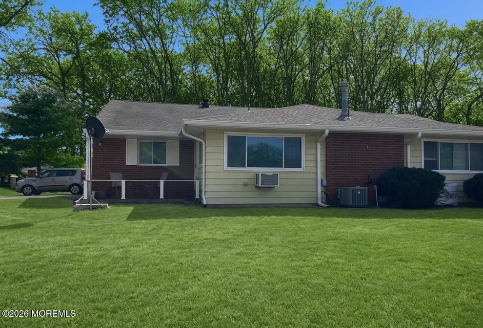 Unit for sale at 1 B W Lake Drive, Manchester, NJ 08759