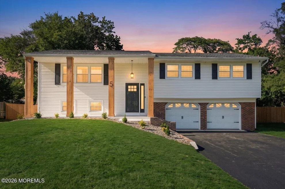 Unit for sale at 5 Colonial Way, Lincroft, NJ 07738