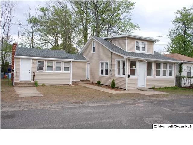 Unit for sale at 6 Union Place, Keansburg, NJ 07734