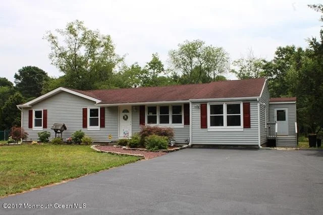 Unit for sale at 633 W Commodore Boulevard, Jackson, NJ 08527