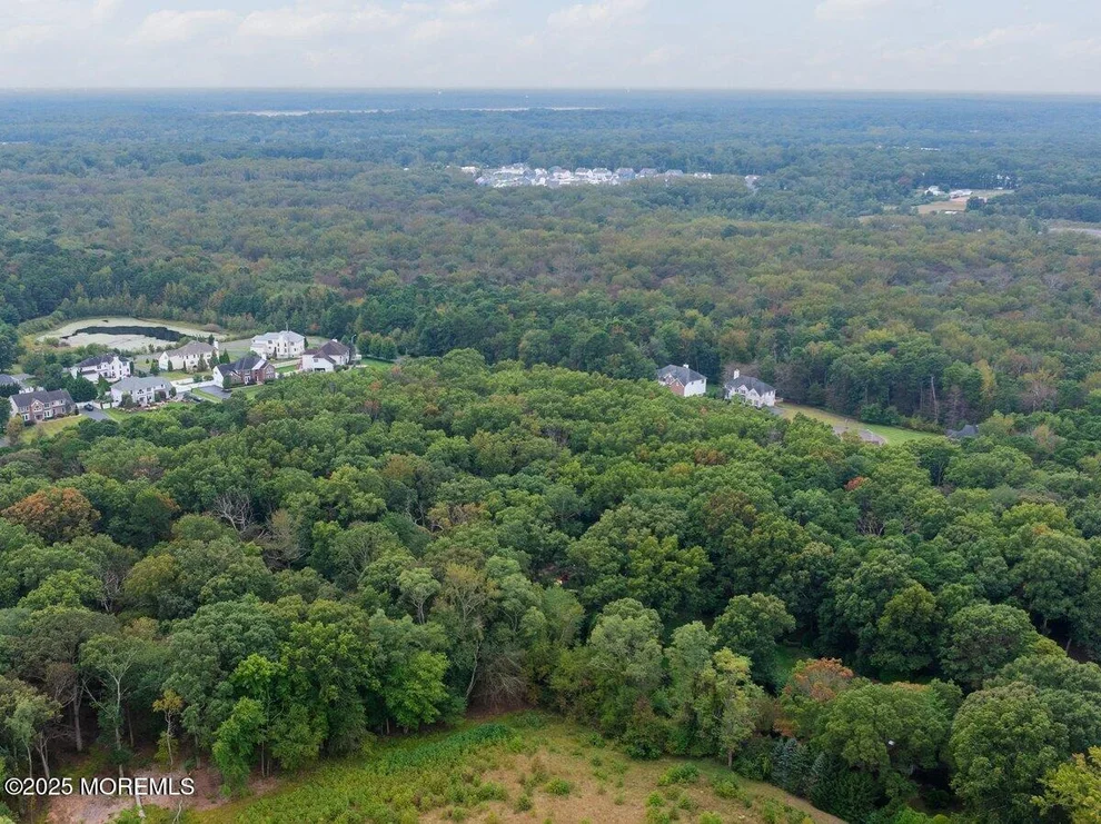 Unit for sale at 271 Cranberry Road, Farmingdale, NJ 07727