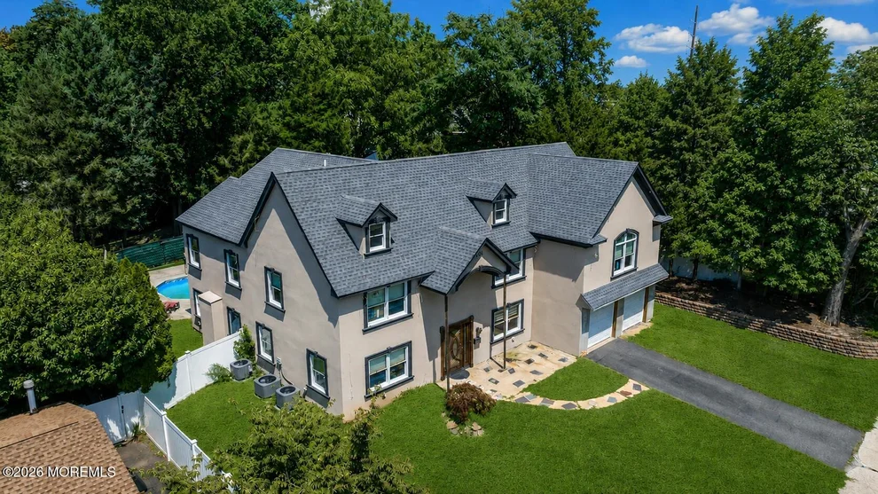 Unit for sale at 101 Oxford Lane, Aberdeen, NJ 07747