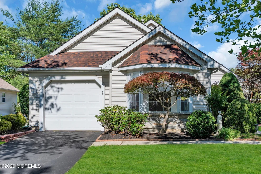 Unit for sale at 7 Skylark Lane, Lakewood, NJ 08701