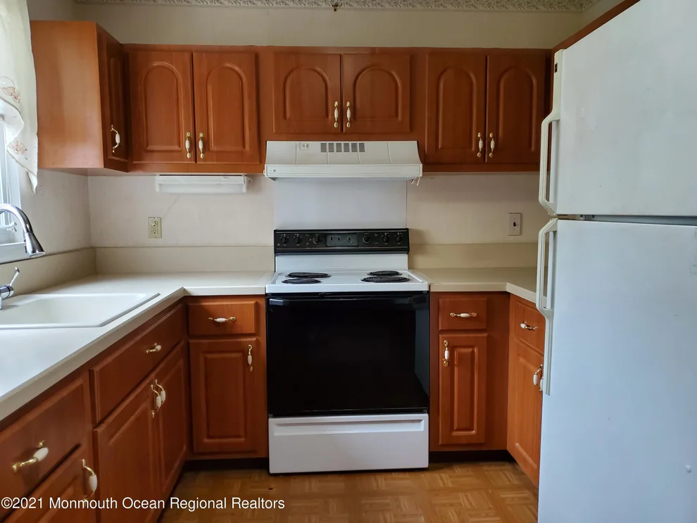 Unit for sale at 5 Mohigan, Whiting, NJ 08759