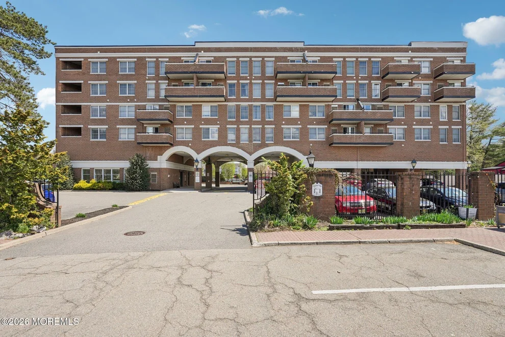 Unit for sale at 44 Iron Forge Square, Pompton Lakes, NJ 07442
