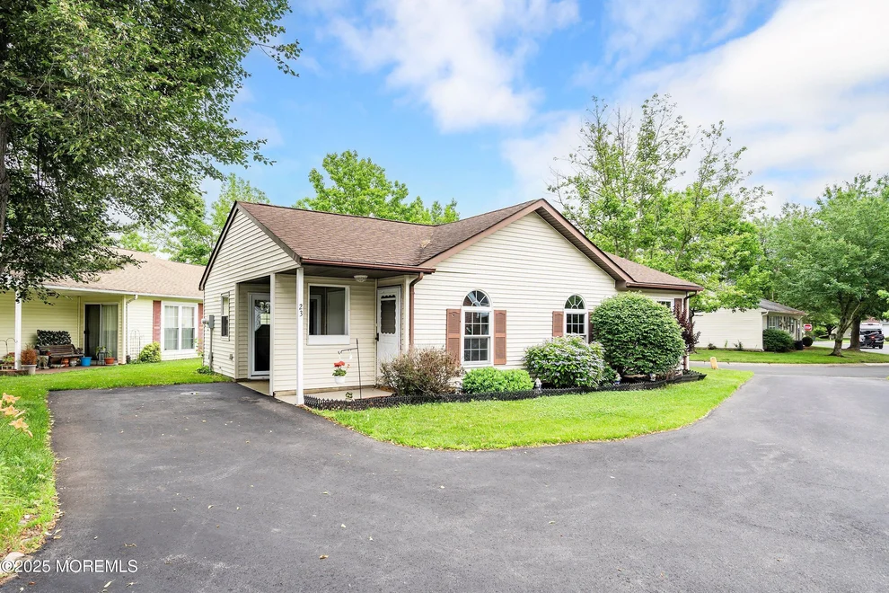 Unit for sale at 23 Datchet Close, Freehold, NJ 07728