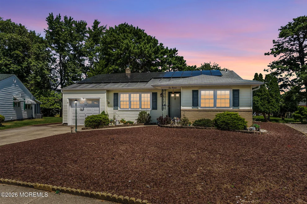 Unit for sale at 113 Edgewater Court, Toms River, NJ 08757