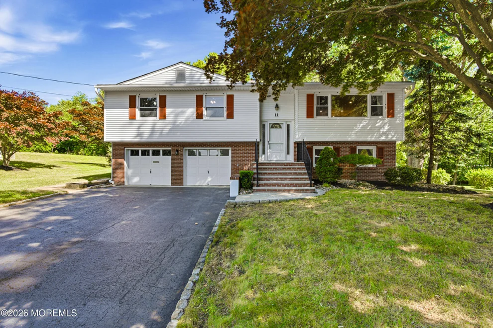 Unit for sale at 11 Highview Circle, Middletown, NJ 07748