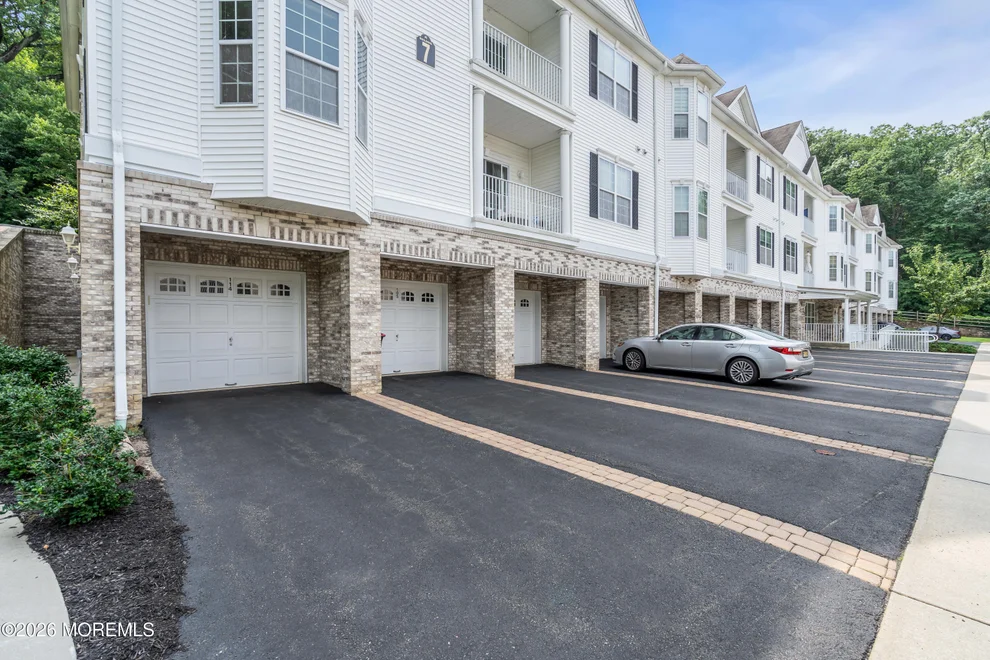 Unit for sale at 114 Bloomsbury Drive, Morganville, NJ 07751