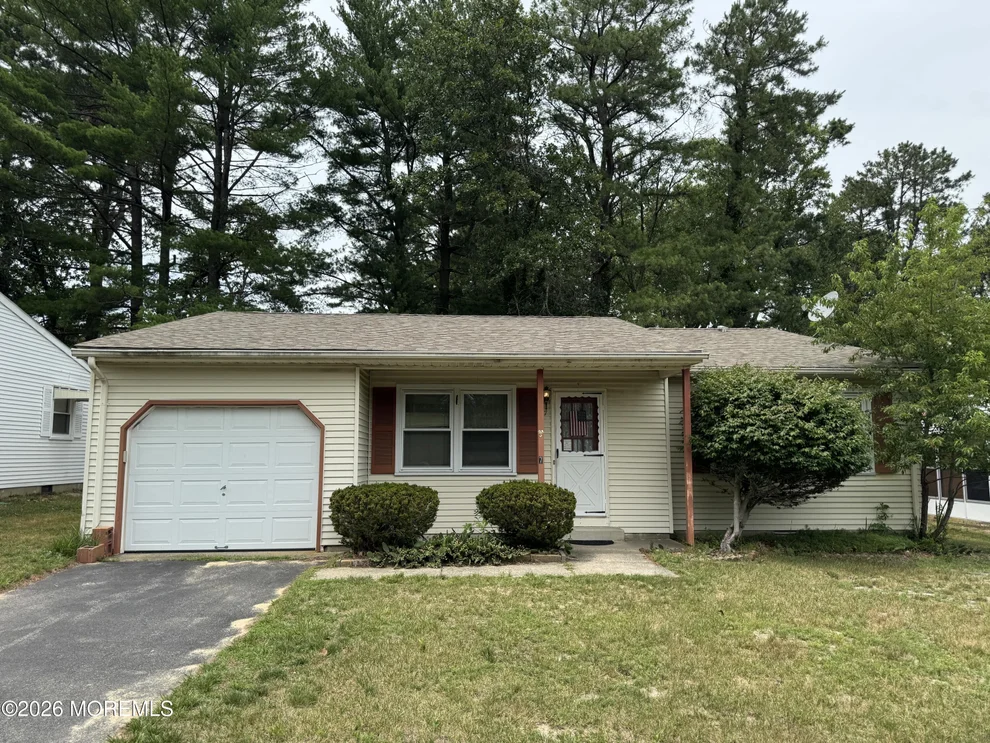 Unit for sale at 7 Chelsea Drive, Whiting, NJ 08759
