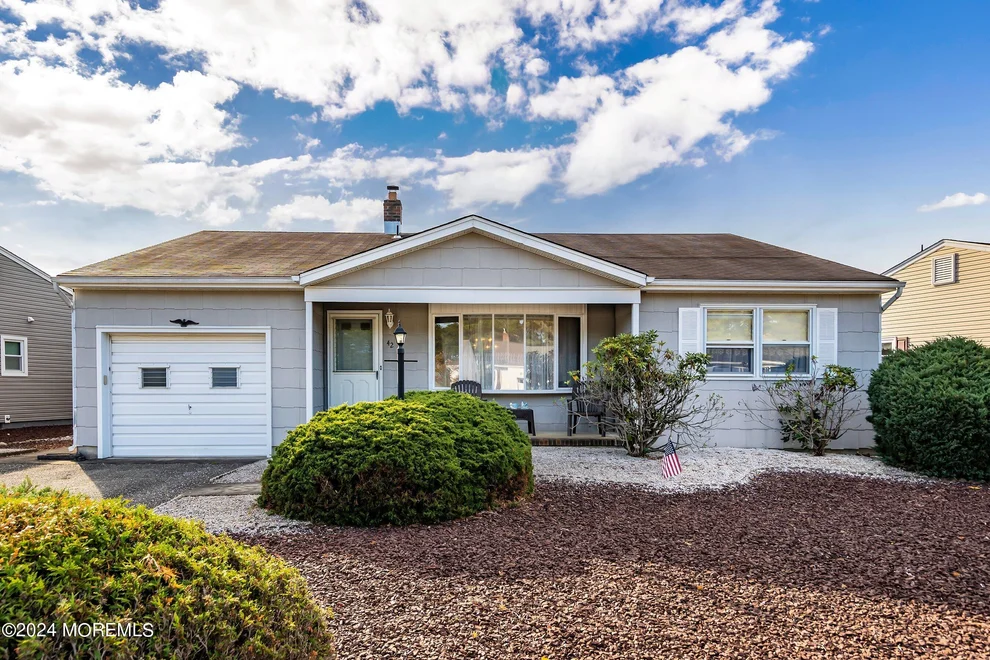 Unit for sale at 42 Oakfield Road, Toms River, NJ 08757