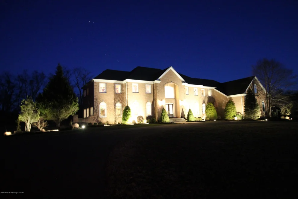 Unit for sale at 3 Lakeview Drive, Manalapan, NJ 07726