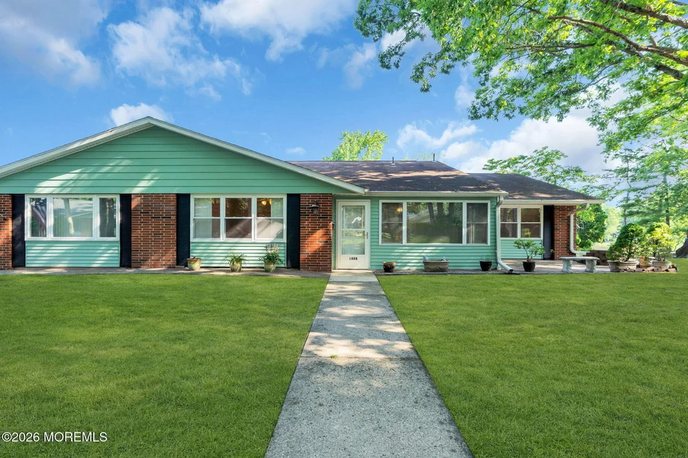 Unit for sale at 188B Sterling Court, Lakewood, NJ 08701