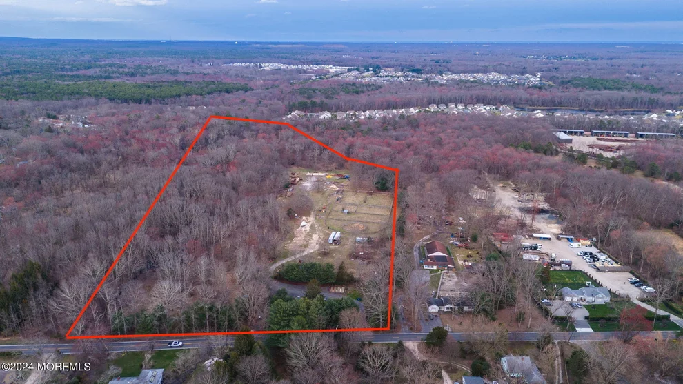 Unit for sale at 40 Yellowbrook Road, Freehold, NJ 07728