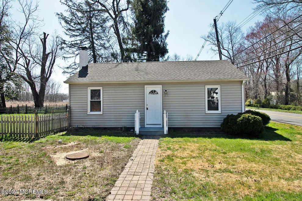 Unit for sale at 477 Lakewood Farmingdale Road, Howell, NJ 07731