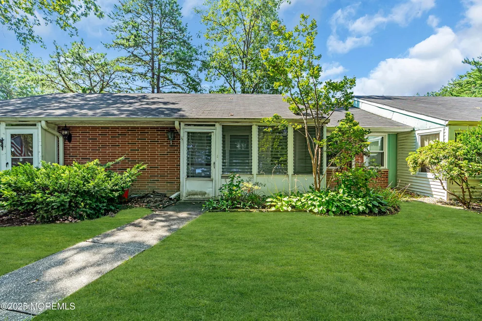 Unit for sale at 52B Cambridge Court, Lakewood, NJ 08701