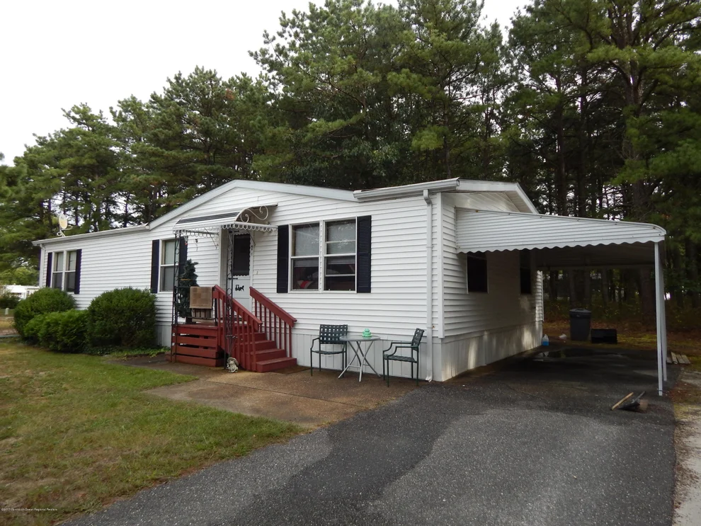 Unit for sale at 7 Parrot Court, Manchester, NJ 08759