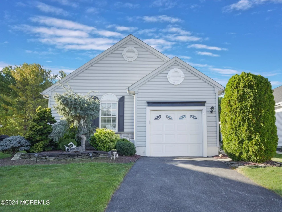 Unit for sale at 13 Gabriella Circle, Manchester, NJ 08759