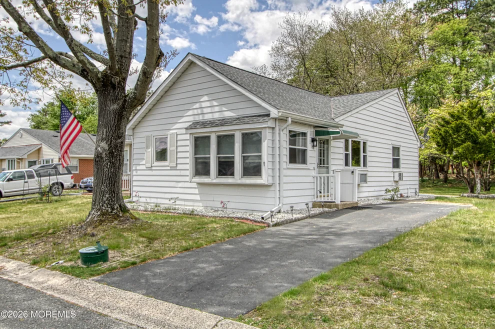 Unit for sale at 15 Lafayette Drive, Whiting, NJ 08759