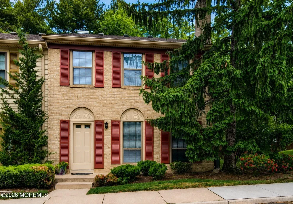 Unit for sale at 76 Bradford Court, Aberdeen, NJ 07747
